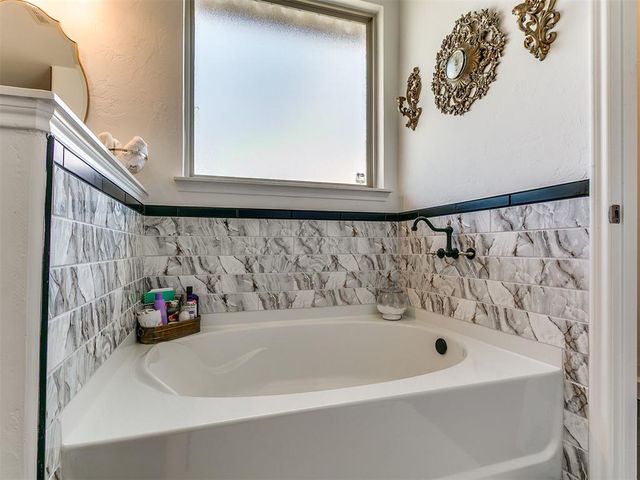 20135 Antler Farms Drive, Edmond, OK 73012