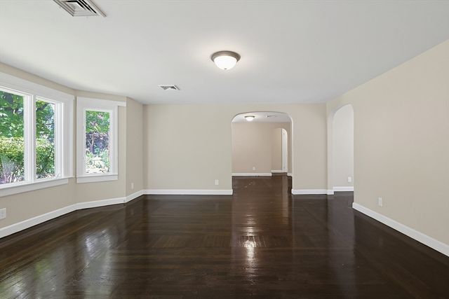 20 Tondreau Ave, Attleboro, MA 02703
