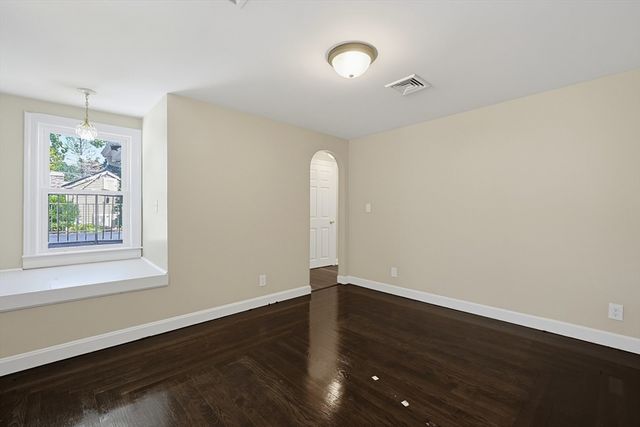 20 Tondreau Ave, Attleboro, MA 02703