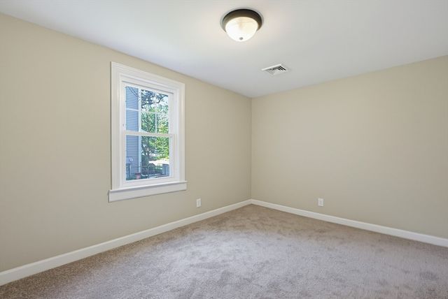 20 Tondreau Ave, Attleboro, MA 02703