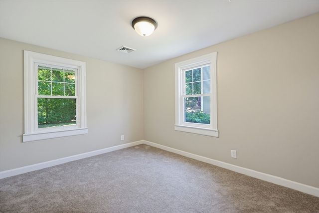 20 Tondreau Ave, Attleboro, MA 02703