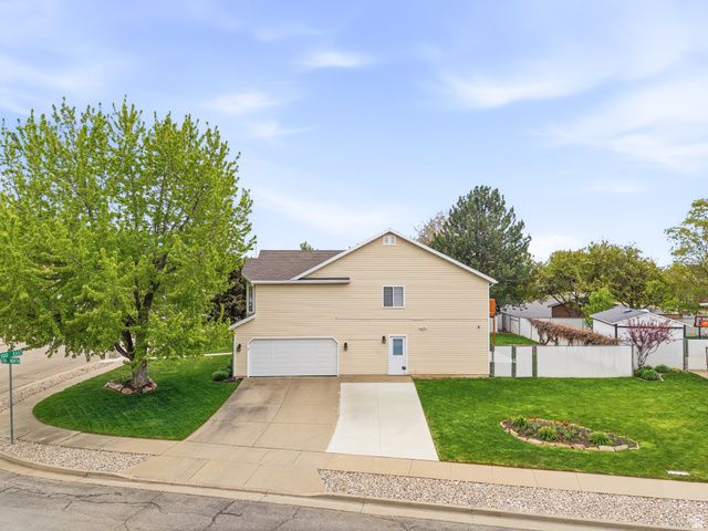 2079 N 2100 E, Layton, UT 84040