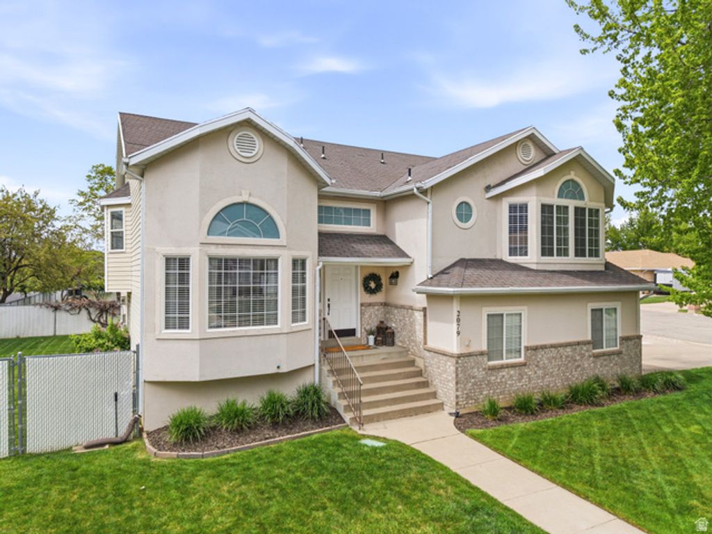 Image 2 of property listing at 2079 N 2100 E, Layton, UT 84040