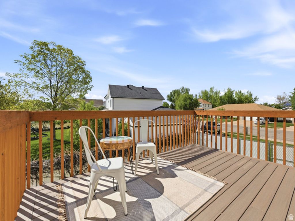 Image 24 of property listing at 2079 N 2100 E, Layton, UT 84040