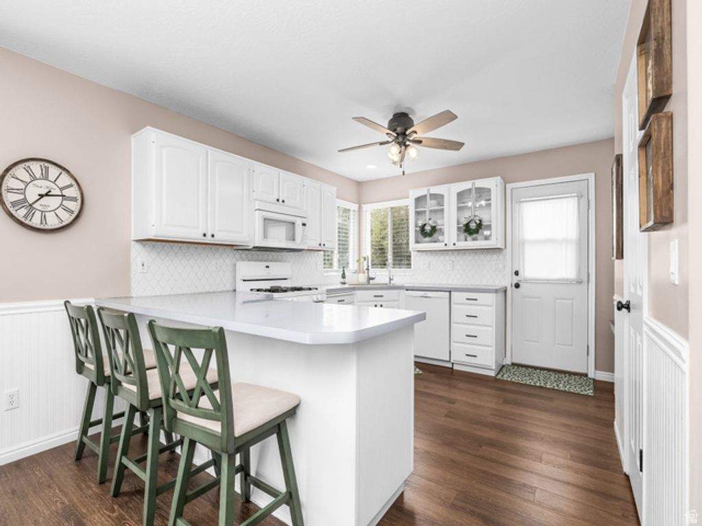 Image 7 of property listing at 2079 N 2100 E, Layton, UT 84040