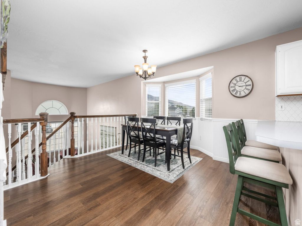 Image 9 of property listing at 2079 N 2100 E, Layton, UT 84040