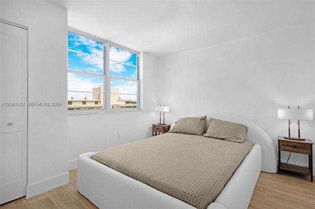 5701 Collins Avenue 1707, Miami Beach, FL 33140