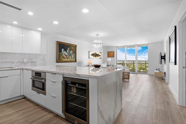 5701 Collins Avenue 1707, Miami Beach, FL 33140