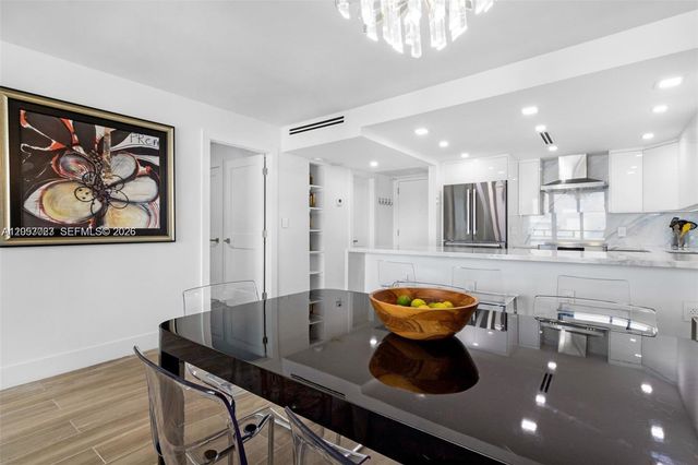 5701 Collins Avenue 1707, Miami Beach, FL 33140