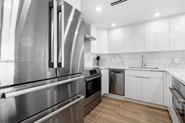 5701 Collins Avenue 1707, Miami Beach, FL 33140