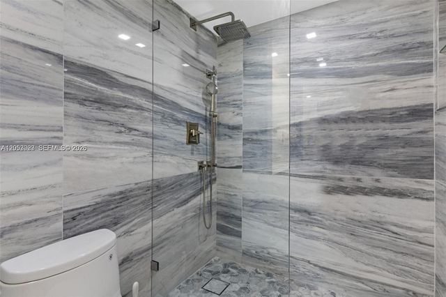 5701 Collins Avenue 1707, Miami Beach, FL 33140