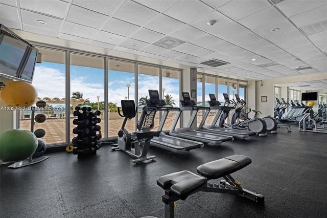 5701 Collins Avenue 1707, Miami Beach, FL 33140