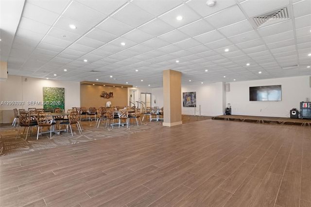 5701 Collins Avenue 1707, Miami Beach, FL 33140