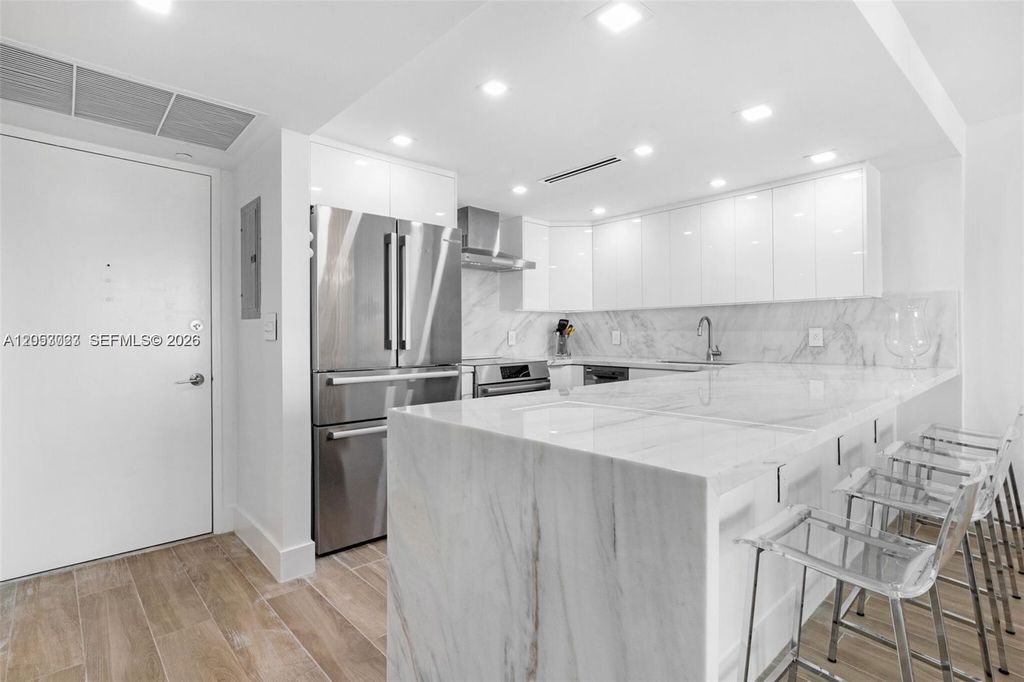 5701 Collins Avenue 1707, Miami Beach, FL 33140