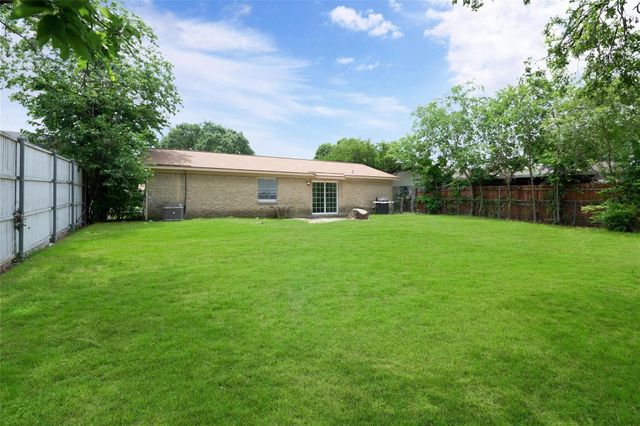 1725 Indian School Road, Garland, TX 75044