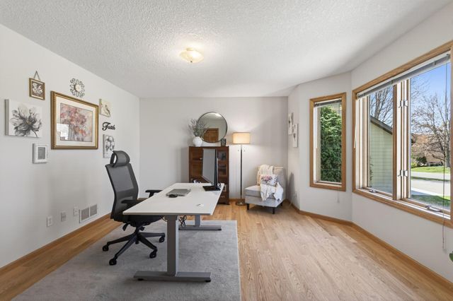 4290 Balsam Lane N, Plymouth, MN 55441