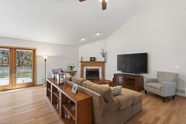4290 Balsam Lane N, Plymouth, MN 55441