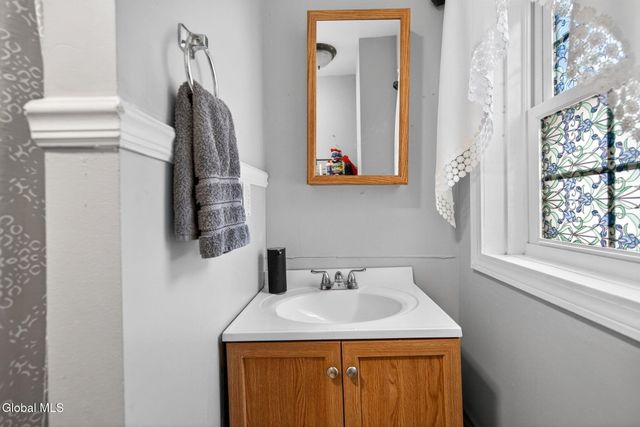 3516 Consaul Road, Niskayuna, NY 12304