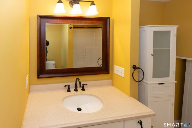135 Middlesex Avenue, Chester, CT 06412