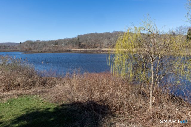 135 Middlesex Avenue, Chester, CT 06412
