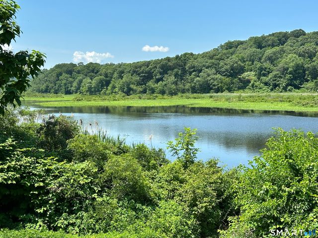 135 Middlesex Avenue, Chester, CT 06412