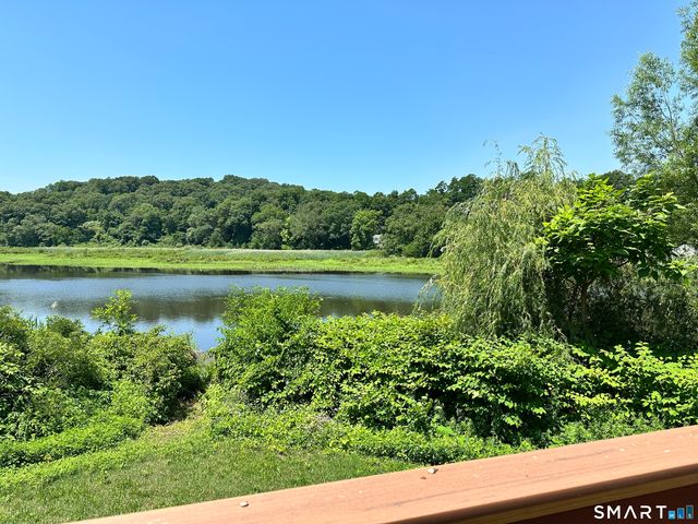 135 Middlesex Avenue, Chester, CT 06412