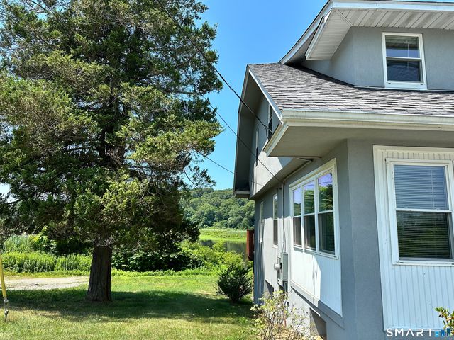 135 Middlesex Avenue, Chester, CT 06412