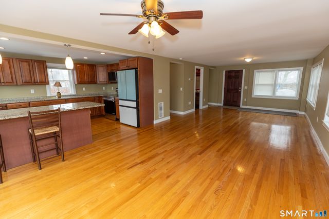 135 Middlesex Avenue, Chester, CT 06412