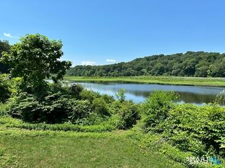 135 Middlesex Avenue, Chester, CT 06412