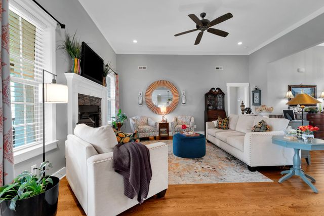 612 Lexington Cir, Manchester, TN 37355