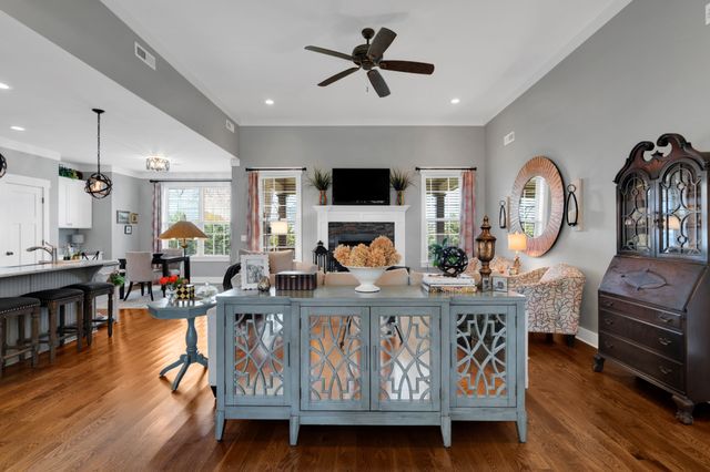 612 Lexington Cir, Manchester, TN 37355