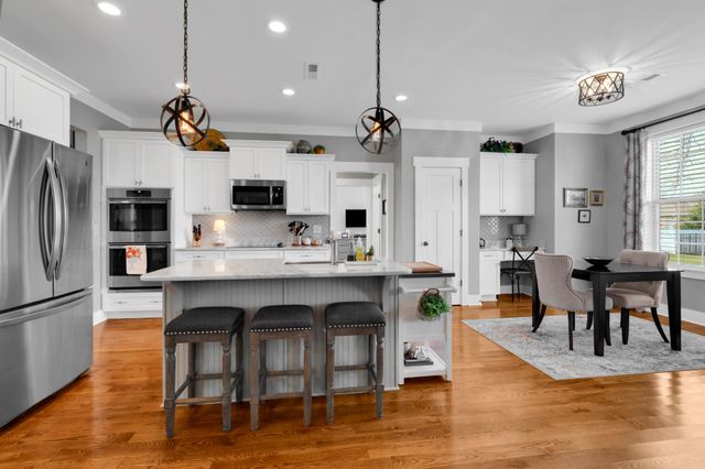 612 Lexington Cir, Manchester, TN 37355