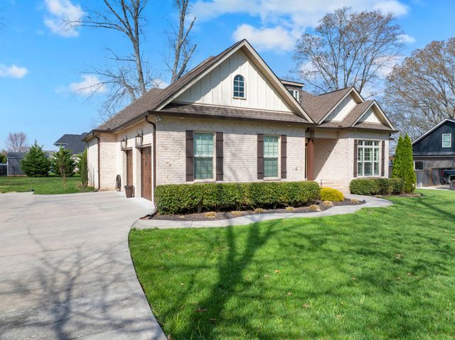 612 Lexington Cir, Manchester, TN 37355