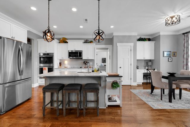 612 Lexington Cir, Manchester, TN 37355