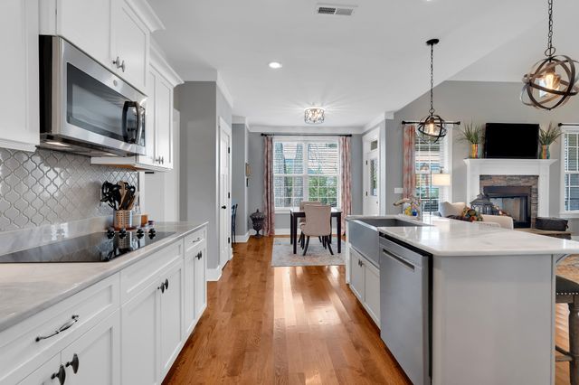 612 Lexington Cir, Manchester, TN 37355