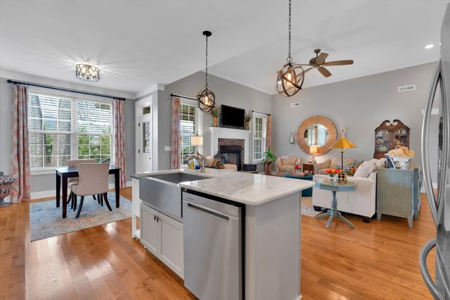 612 Lexington Cir, Manchester, TN 37355