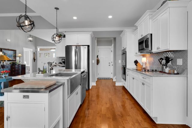 612 Lexington Cir, Manchester, TN 37355