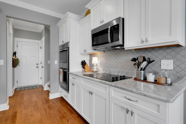 612 Lexington Cir, Manchester, TN 37355