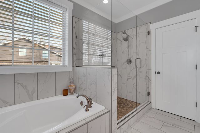 612 Lexington Cir, Manchester, TN 37355