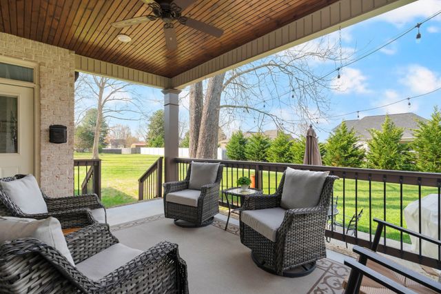 612 Lexington Cir, Manchester, TN 37355