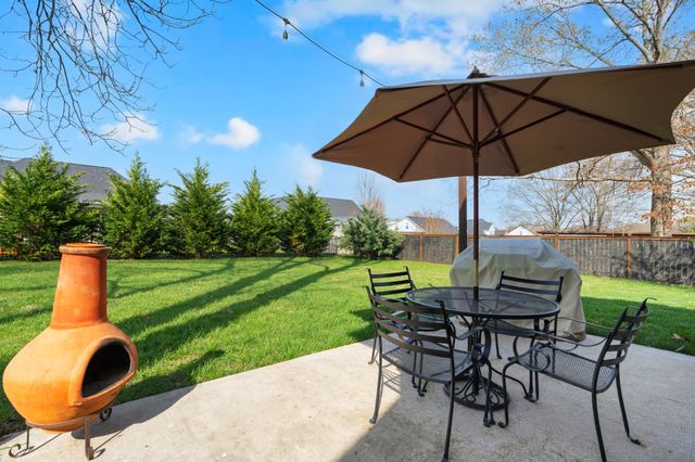 612 Lexington Cir, Manchester, TN 37355