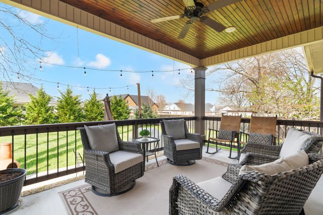 612 Lexington Cir, Manchester, TN 37355