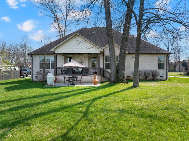 612 Lexington Cir, Manchester, TN 37355