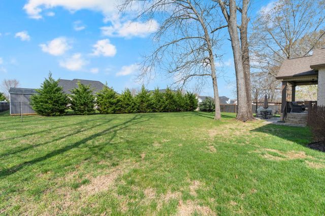 612 Lexington Cir, Manchester, TN 37355