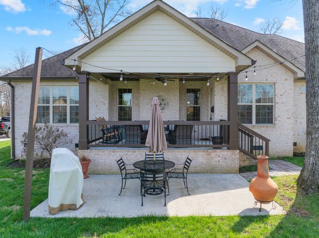 612 Lexington Cir, Manchester, TN 37355