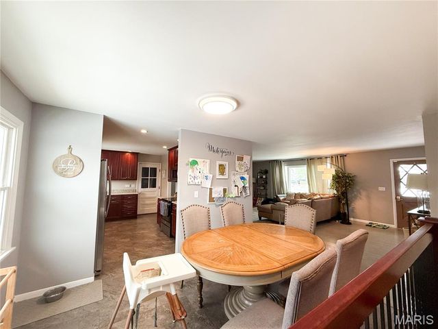 6 Fair Oaks Drive, Hannibal, MO 63401