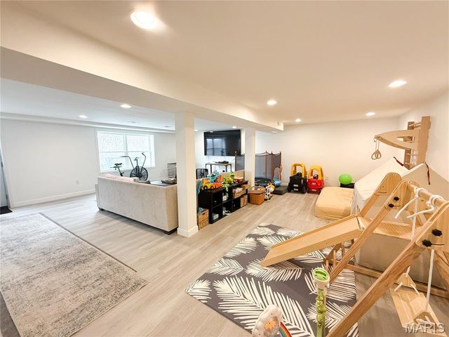 6 Fair Oaks Drive, Hannibal, MO 63401