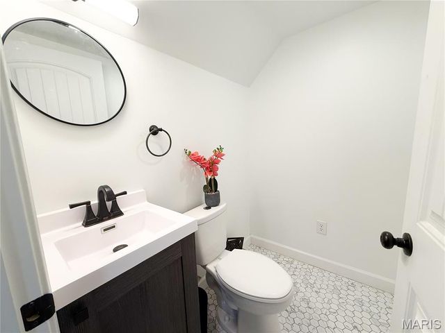 6 Fair Oaks Drive, Hannibal, MO 63401