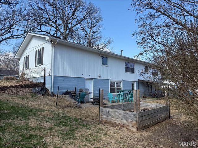 6 Fair Oaks Drive, Hannibal, MO 63401