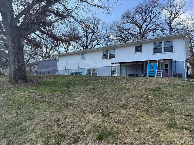 6 Fair Oaks Drive, Hannibal, MO 63401